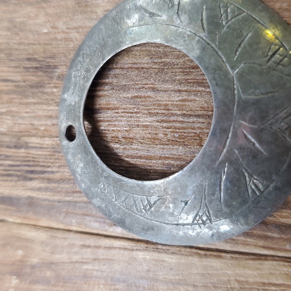 The Aztects Pendant P301 Wreath - Picture 2 of 2